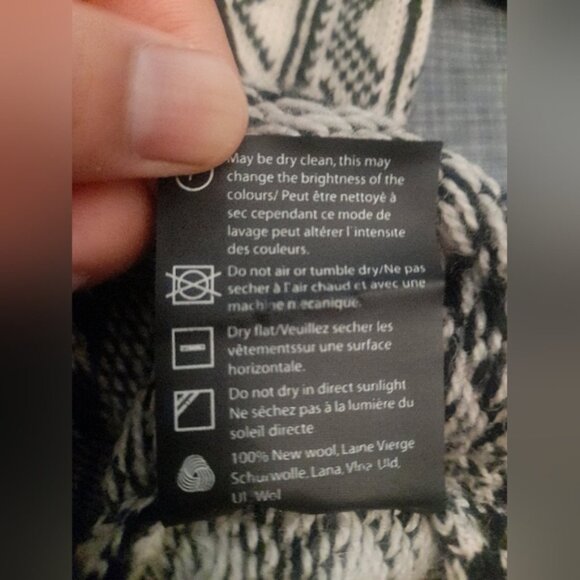 Dale of Norway Patterned Knit Cardigan - Picture 12 of 13